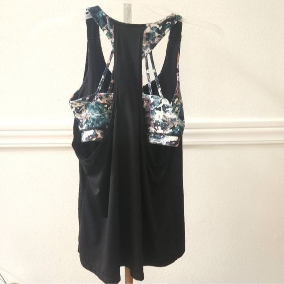 Colosseum tank top size Medium - Picture 7 of 9